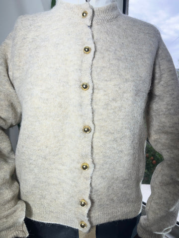 Chic Button Detailed Crew Neck Cardigan – Stylish, Comfortable, and Versatile Knitwear for Women Chic Button Detailed Crew Neck Cardigan – Stylish, Comfortable, and Versatile Knitwear for Women