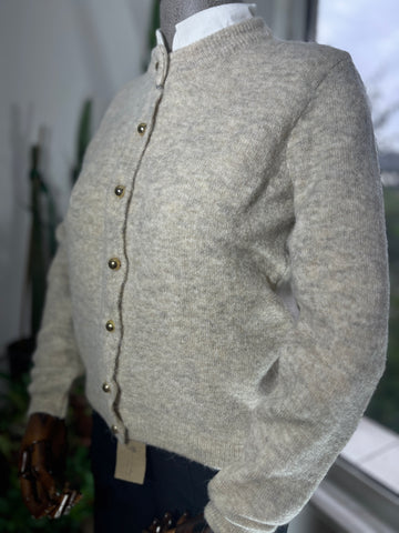 Chic Button Detailed Crew Neck Cardigan – Stylish, Comfortable, and Versatile Knitwear for Women Chic Button Detailed Crew Neck Cardigan – Stylish, Comfortable, and Versatile Knitwear for Women