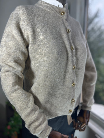 Chic Button Detailed Crew Neck Cardigan – Stylish, Comfortable, and Versatile Knitwear for Women Chic Button Detailed Crew Neck Cardigan – Stylish, Comfortable, and Versatile Knitwear for Women