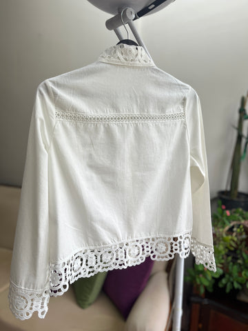 Elegant Women's White Sheer Floral Scalloped Shirt & Lightweight Seasonal Jacket – Chic Collar Detail, Versatile Layering Piece for Effortless Style