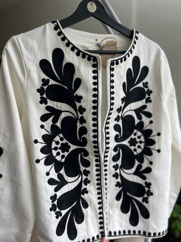 Women's Ethnic Patterned Embroidered Crew-Neck Jacket for Unique Style, Stylish Women's Outerwear
