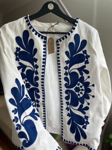 Women's Ethnic Patterned Embroidered Crew-Neck Jacket for Unique Style, Stylish Women's Outerwear