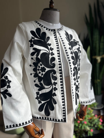 Women's Ethnic Patterned Embroidered Crew-Neck Jacket for Unique Style, Stylish Women's Outerwear