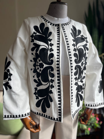 Women's Ethnic Patterned Embroidered Crew-Neck Jacket for Unique Style, Stylish Women's Outerwear